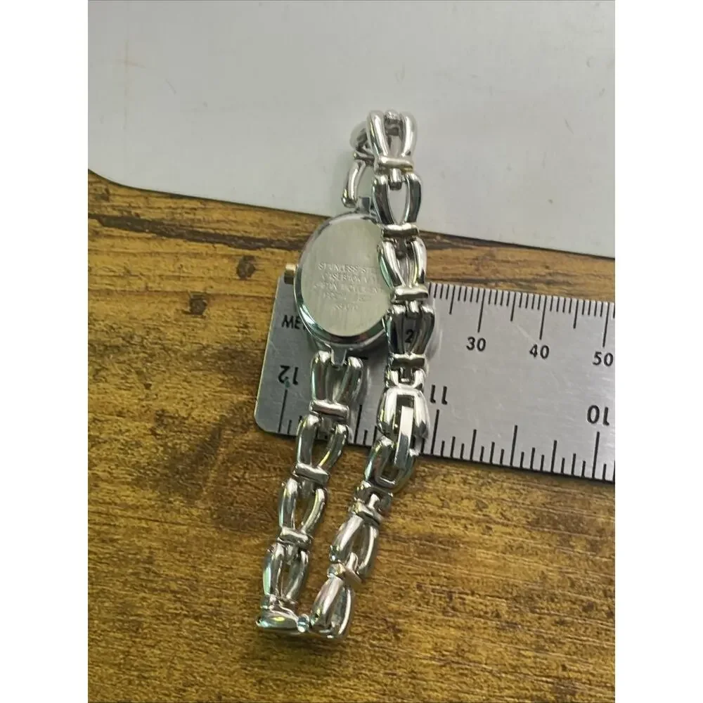 Womens Vintage Silver Tone Watch Works New Battery